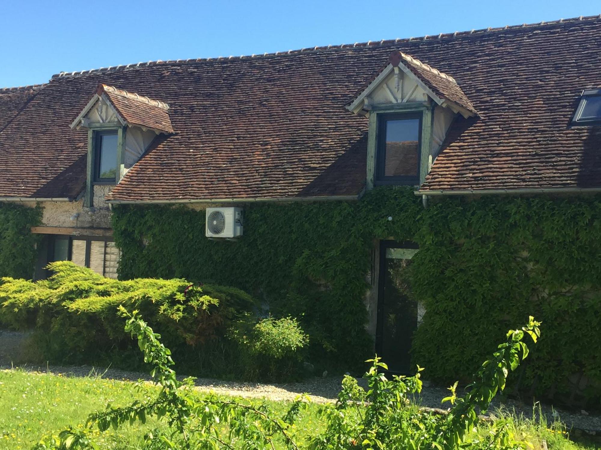 Beaune-la-RolandeUn Figuier Dans Notre Jardin别墅 客房 照片
